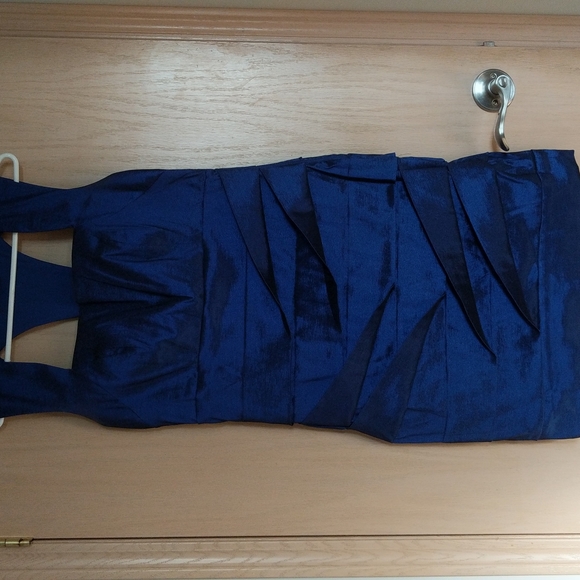 Suzy shier dress - Picture 2 of 4